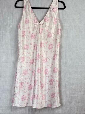 Delicate Pink Floral V-Neck Slip - Women's Intimates